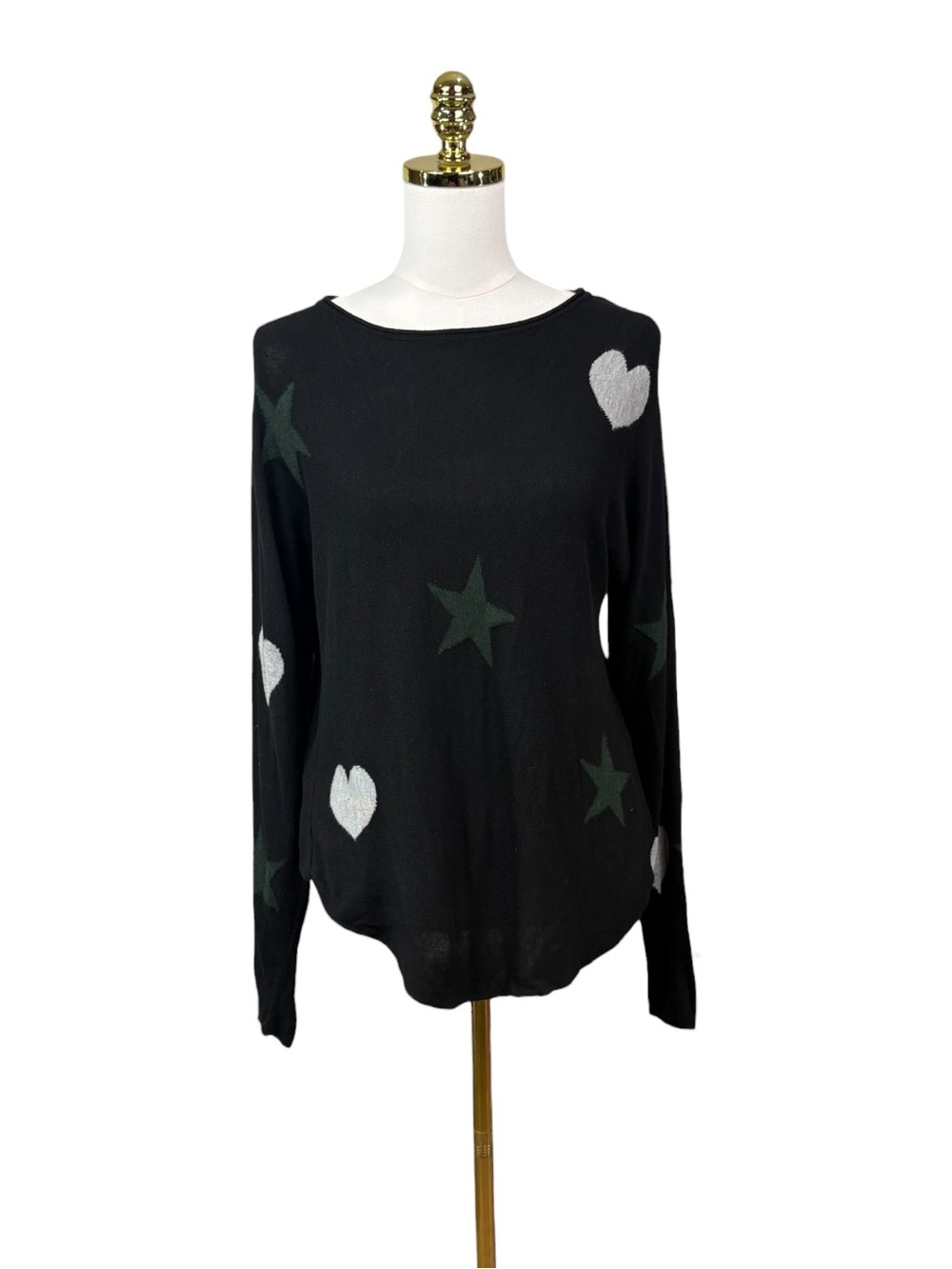 Woman’s Rachel Zoe lightweight star and heart print sweater size M